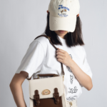 RETORO is a small vintage-inspired backpack that combines nostalgic charm with everyday functionality. Ideal for casual outings, it’s lightweight, stylish, and fits your daily essentials perfectly—great for students, travelers, and café lovers alike.