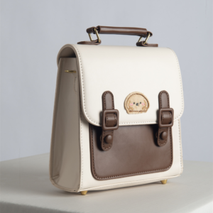 RETORO is a small vintage-inspired backpack that combines nostalgic charm with everyday functionality. Ideal for casual outings, it’s lightweight, stylish, and fits your daily essentials perfectly—great for students, travelers, and café lovers alike.
